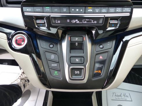 Used 2025 Honda Odyssey Touring image 35