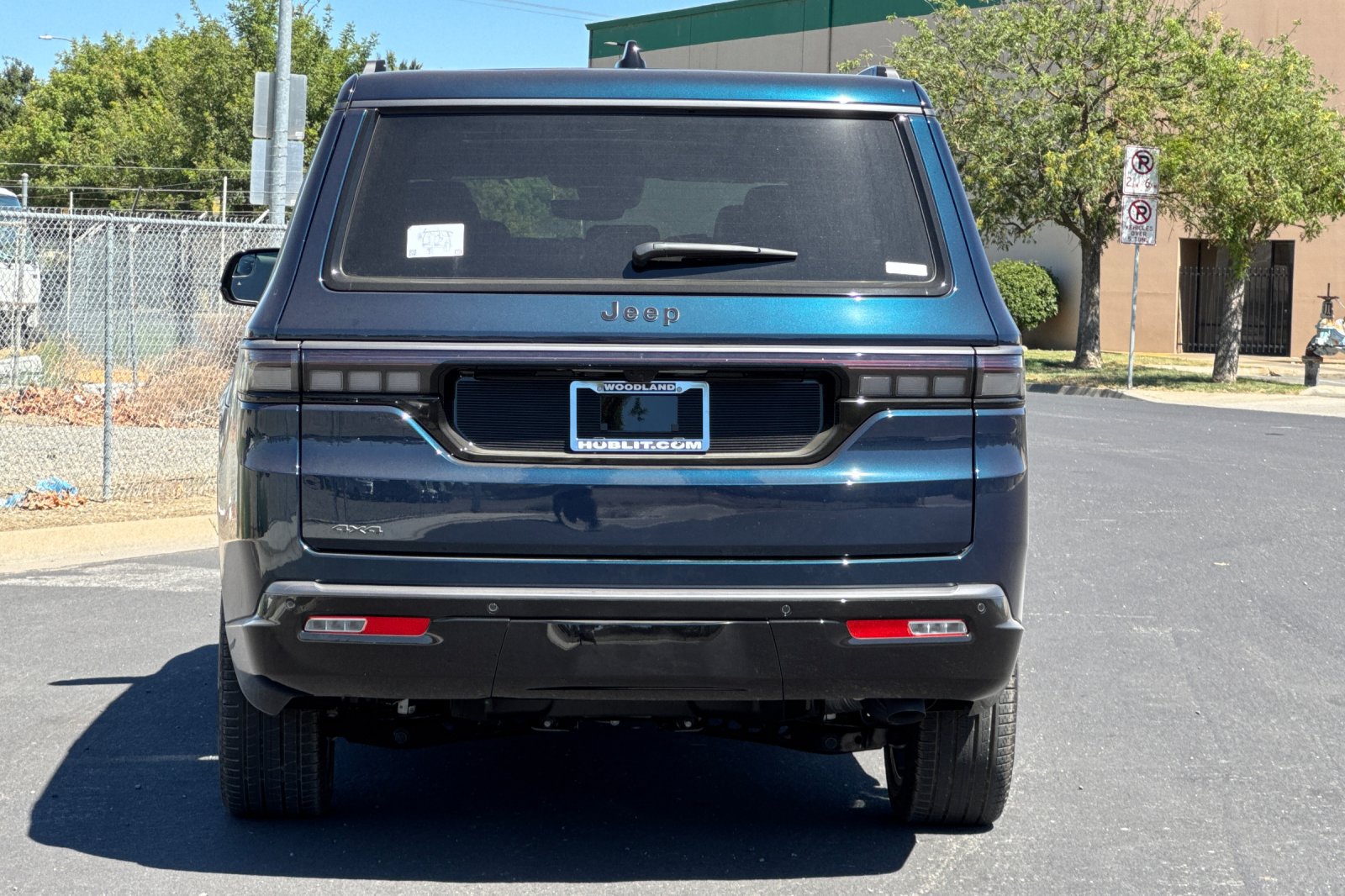 New 2026 Jeep Grand Wagoneer L Limited AWD/4WD image 4
