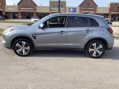 Used 2025 Mitsubishi Outlander Sport ES AWD/4WD image 9