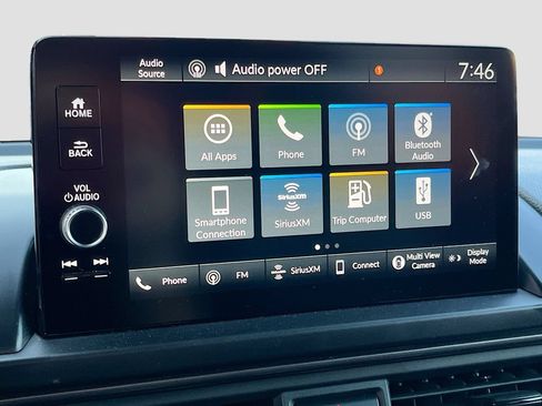Used 2025 Honda Pilot TrailSport image 14