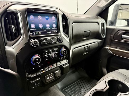 Used 2020 Chevrolet Silverado 2500 LT w/ Fleet Comfort Package image 15