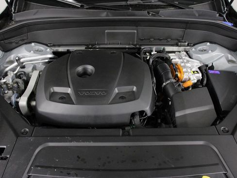 New 2026 Volvo XC90 T8 Plus image 12