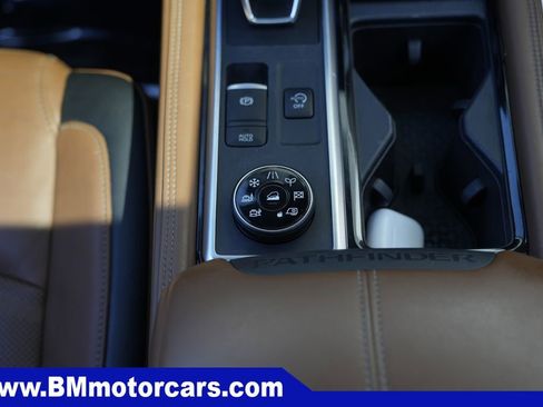 Used 2022 Nissan Pathfinder Platinum w/ Cargo Package AWD/4WD image 43