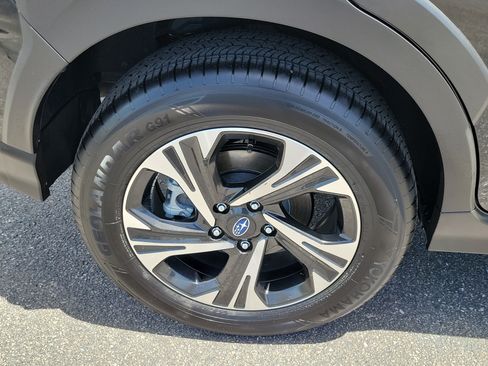 Used 2025 Subaru Crosstrek 2.5i Premium AWD/4WD image 10