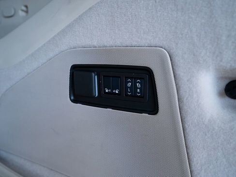 Used 2025 Cadillac Escalade ESV Sport Platinum w/ LPO, ONYX Package RWD image 55