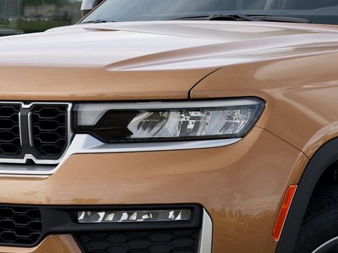 New 2026 Jeep Grand Cherokee L Limited AWD/4WD image 10