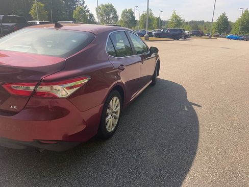 Used 2019 Toyota Camry LE image 8