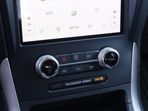 Certified 2024 Ford Edge SEL image 17