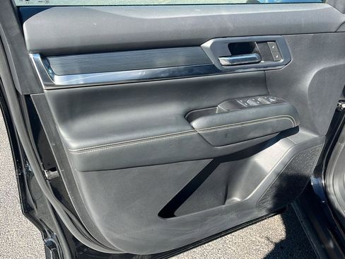 Used 2025 GMC Terrain Elevation image 17