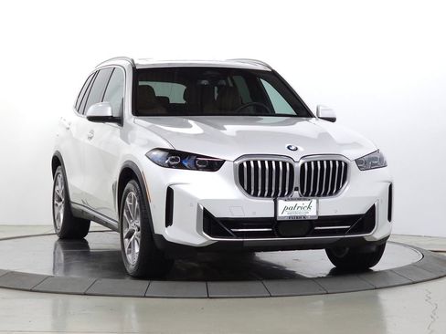 Used 2026 BMW X5 xDrive40i w/ Parking Assistance Package AWD/4WD image 1