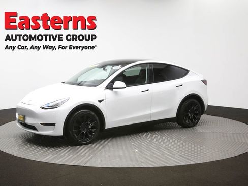 Used 2020 Tesla Model Y Long Range image 54