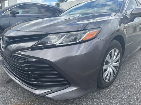 Used 2019 Toyota Camry LE image 2