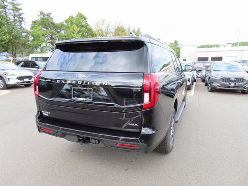 New 2025 Ford Expedition Max Active image 4