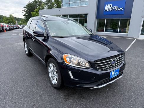 Used 2016 Volvo XC60 T5 Premier w/ Proximity Package FWD image 6