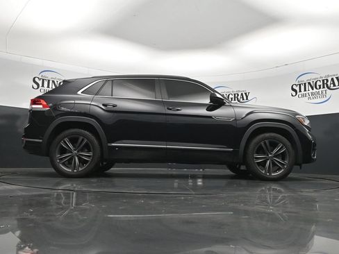 Used 2022 Volkswagen Atlas Cross Sport SEL R-Line AWD/4WD image 33