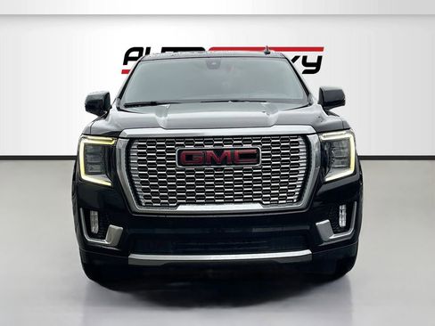 Used 2021 GMC Yukon XL Denali w/ Denali Ultimate Package image 2