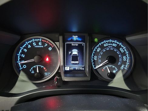 Certified 2023 Toyota Tacoma TRD Off-Road image 19