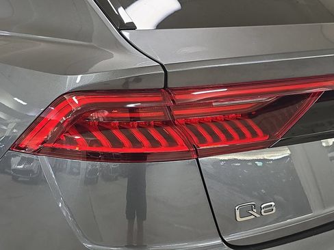 Used 2019 Audi Q8 Premium Plus w/ Premium Plus AWD/4WD image 33