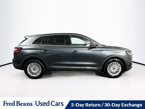Used 2020 Lincoln Nautilus Premier image 9
