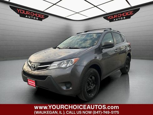 Used 2015 Toyota RAV4 LE image 1