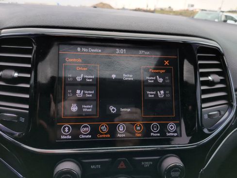 Used 2020 Jeep Grand Cherokee Trailhawk image 23