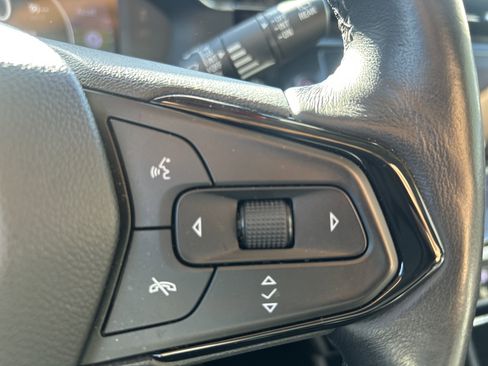 Used 2023 Chevrolet Bolt EUV LT w/ Comfort Package image 15