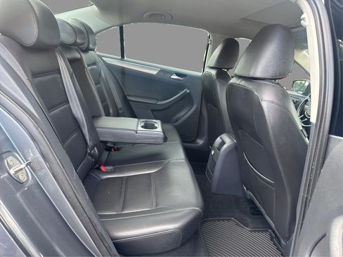 Used 2015 Volkswagen Jetta SE FWD image 27