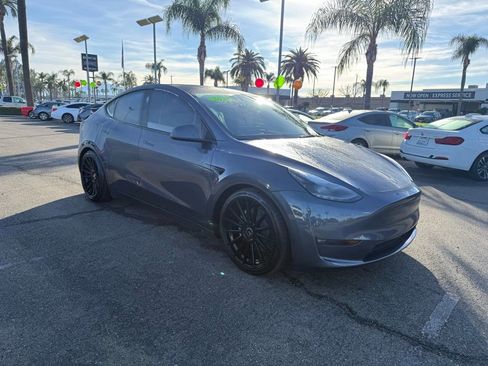 Used 2023 Tesla Model Y Long Range image 1