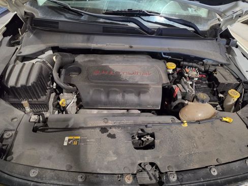 Used 2018 Jeep Compass Latitude w/ Popular Equipment Group image 9