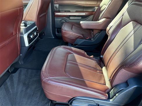 Used 2024 Ford Expedition Max Limited image 18