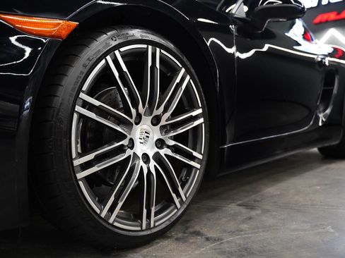 Used 2016 Porsche Cayman RWD image 11