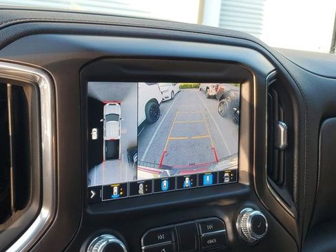 Used 2022 GMC Sierra 2500 AT4 w/ AT4 Premium Plus Package AWD/4WD image 22
