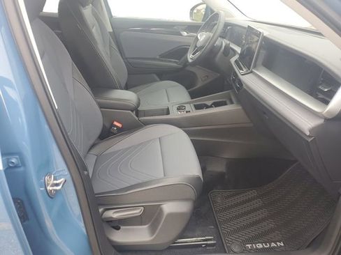 New 2026 Volkswagen Tiguan SE AWD/4WD image 22