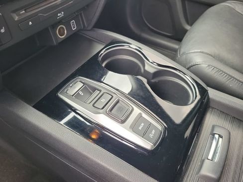 Used 2019 Honda Pilot Touring image 24
