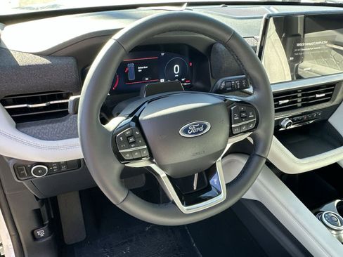 New 2026 Ford Explorer Platinum w/ LUX Leather Package image 19