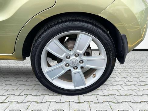 Used 2011 Kia Soul ! FWD image 7