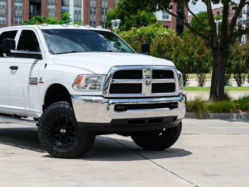 Used 2016 RAM 2500 Tradesman w/ Chrome Appearance Group AWD/4WD image 3
