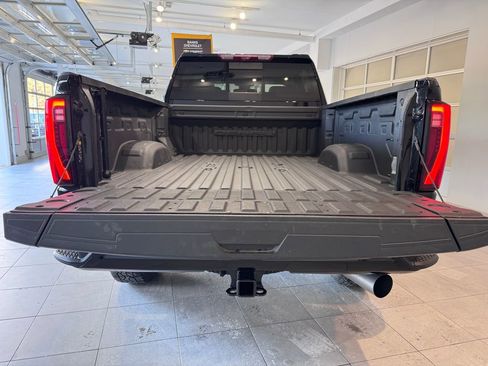 Certified 2024 GMC Sierra 3500 Denali Ultimate image 7