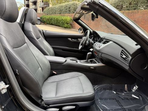 Used 2011 BMW Z4 sDrive30i image 18