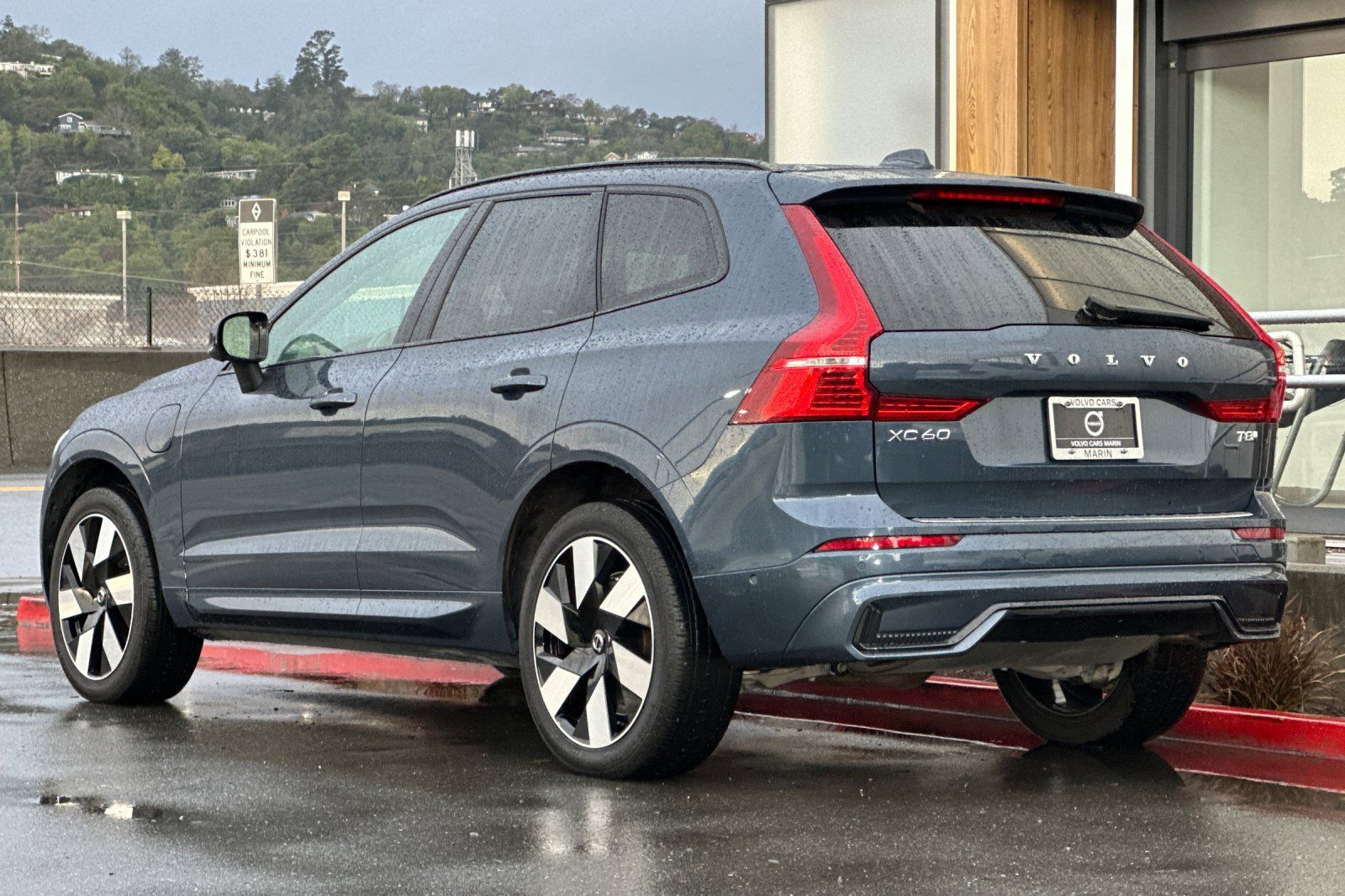 Used 2020 Volvo XC90 T8 Momentum w/ Protection Package AWD/4WD image 6