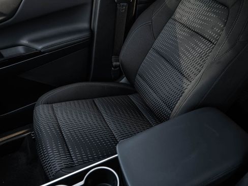 New 2027 Chevrolet Equinox LT AWD/4WD image 24