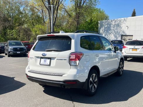 Used 2018 Subaru Forester 2.5i Limited AWD/4WD image 5