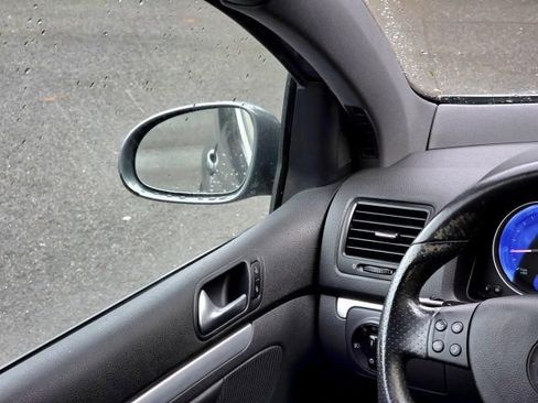 Used 2008 Volkswagen GTI 2-Door image 15