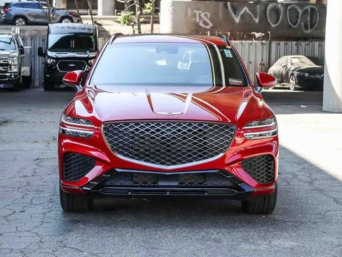 Used 2024 Genesis GV70 2.5T w/ Sport Prestige Package image 2