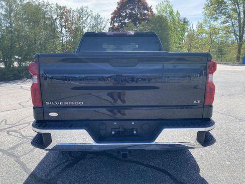 Used 2024 Chevrolet Silverado 1500 LT AWD/4WD image 6