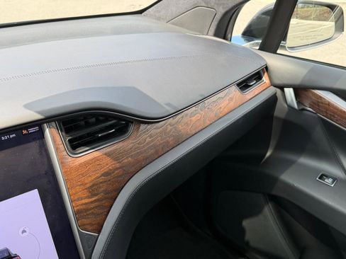Used 2020 Tesla Model X Long Range AWD/4WD image 28