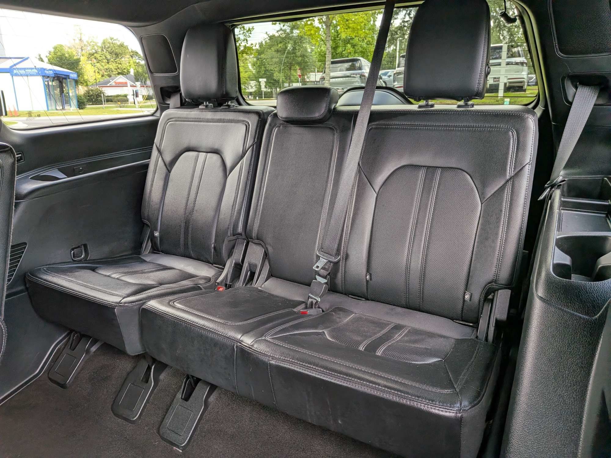 Used 2020 Ford Expedition Limited RWD image 15