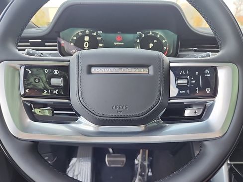 New 2025 Land Rover Range Rover SE image 18