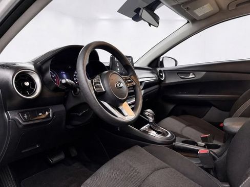 Used 2019 Kia Forte LXS FWD image 13