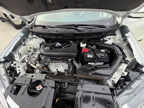 Used 2019 Nissan Rogue SV FWD image 22